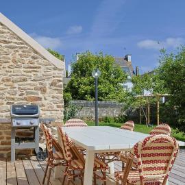 Maison VENELL Concarneau - Spa, Balnéo, Sauna & Jardin - Calme en Centre-ville, готель у місті Конкарно