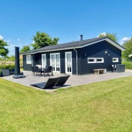 Geschmackvolles-Ferienhaus-mit-hochwertiger-Einrichtung, Hotel in Skovmose