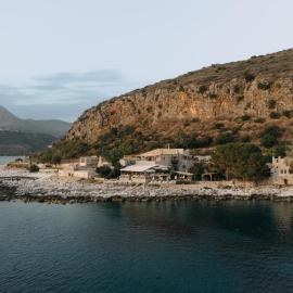 Kourmas Suites, hotel u gradu 'Limeni'