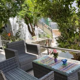 Cleopatra's House Apartments, khách sạn ở Archangelos