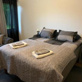 Kangaskartano, hotel u gradu Keitelepohja