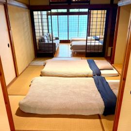 SADO Stay 02 金山京町一軒家貸し切り, hotel en Sado