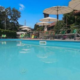 La Lanterna Swimming Pool Retreat - Happy Rentals, hotel em Gignese