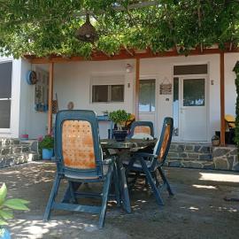 Το σπίτι της Ελένης, hotel Vlakhiá városában