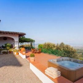 Villa Leonardo da Fornia by Interhome