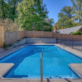 Columbus Oasis Pool Hot Tub & Family Fun