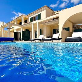 Vilamoura Amazing Golf Villa 3 With Pool by Homing, hotel in Vilamoura