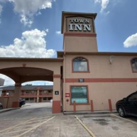 Town Inn