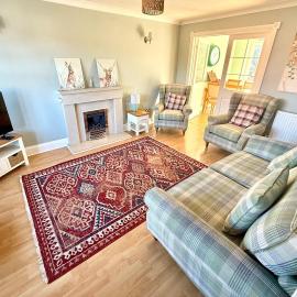 Detached 3 bedroom house with drive and garden