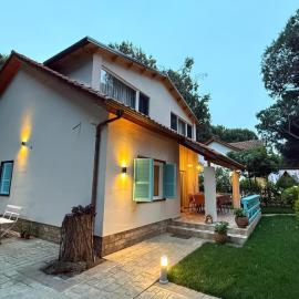 Villa Zen Oasis, Hotel in Golem