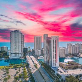 Beachwalk Resort، فندق في شاطئ هالانديل