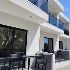 Palms Guest House, hotel sa Himare