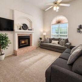 3bedroom- Spacious Open-Concept Home, Near Shops and Dining, ξενοδοχείο σε Ελ Πάσο