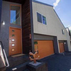 Rustic-Modern Townhome B - Ivy Wild Downtown