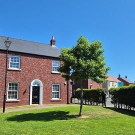 Charming Lisburn Flat with private parking