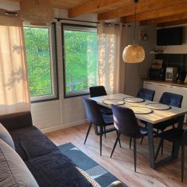 Domki że Hej Bieszczady, hotel in Ustrzyki Dolne