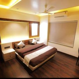 Urban Stays - Nr Airport & EON IT Park