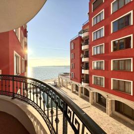 Beachfront Apartment in Nessebar Aureliya