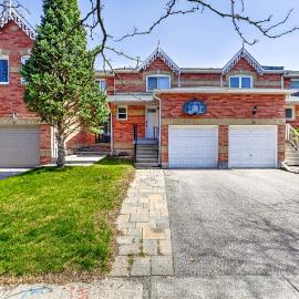Stylish Central 3BR Oasis w Private Backyard Free Parking