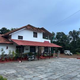 GD's Bungalow by Dazzle Destinations, hotel u gradu 'Aldūr'