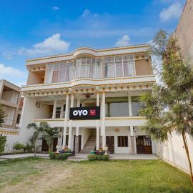 Hotel O Mahadev Stay And Lawn, hotel v destinaci Bijnaur