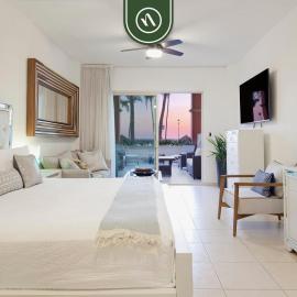 Amazing Studio with Terrace Overlooking the Ocean