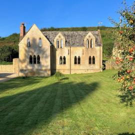 4 Bed in Bridport oc-58847
