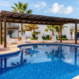 Depa en Residencial Playa y Atardeceres, Hotel in Isla de Redo