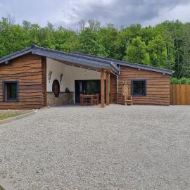 Domaine des trois fées le chalet du Roi, ξενοδοχείο σε Freistroff