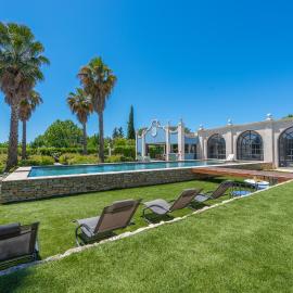 Blue Palm Provence Villa & Chambres, hotel in Aix-en-Provence
