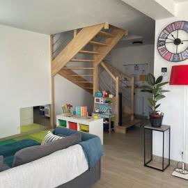 Maison familiale, hôtel à Plounéventer
