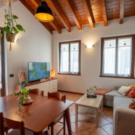 Cornate Aura Apartment, vicino Milano, con WiFi e Parcheggio