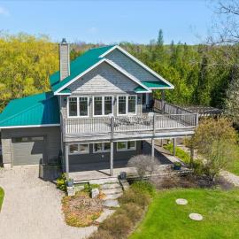 Topaz Beach Cottage AC Waterview