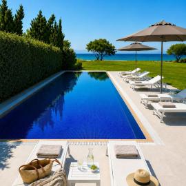 Renee Beach Front Executive Luxury Villa, hotel v destinaci Soroni