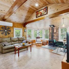 Sebago Shores Cottage, Hotel in North Sebago