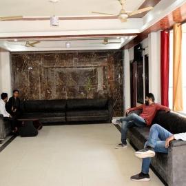 Hotel O Gayatri Palace