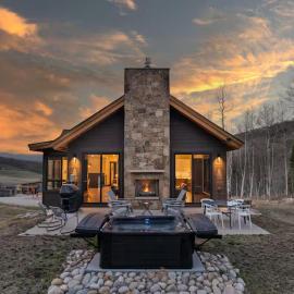 Vendette Peak - Secluded, Hot Tub, Fireplace, hotel di Silverthorne
