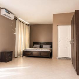 Kiki bay, hotel i Conakry