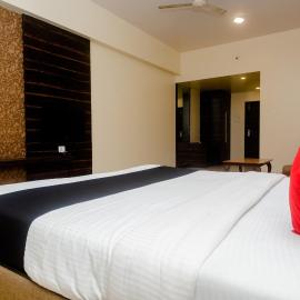 Hotel O Sai Plaza