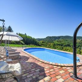 Amazing Home In Jelenscak With Sauna
