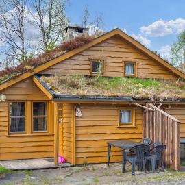 Cozy Home In Tjørhom With Sauna, hotel a Tjørhom