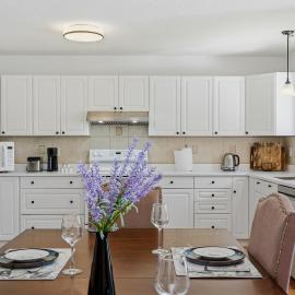 Charming 3 br Retreat in South Surrey White Rock