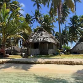 Cabañas tradicionales en isla Aroma San blas, hotel a Warsobtugua