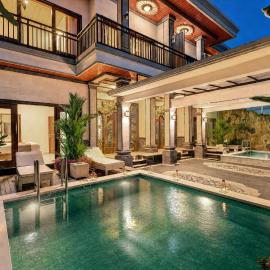 Luxury Villa The Wahyu 1, Spacious 5BR in Uluwatu, hotel in Uluwatu