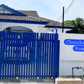 homestay chendorini cherating、Kampong Chendarのホテル