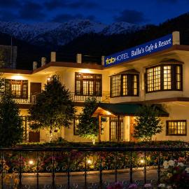 FabHotel Ballus Cafe & Resort, hotel em Manali