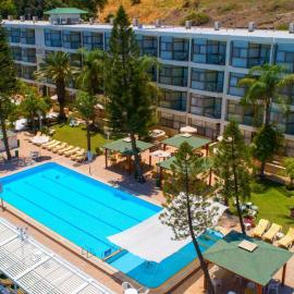 Ron Beach Hotel, hotel di Tiberias