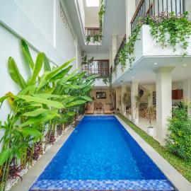 Villa Red Rose by Almalki - Stylish 4BR Villa Near Berawa Beach