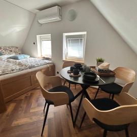 Na Špici Bítov, hotel a Bítov