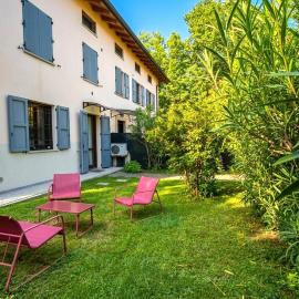 Osvaldo - parcheggio e giardino privato